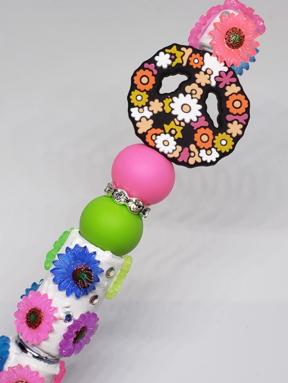 Handmade 3D Flower Peace Beaded Silicone Focal Bead Pen